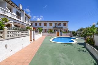 Casa adossada a Els Masos - Els Garrofers. Casa adosada a la venta en els masos