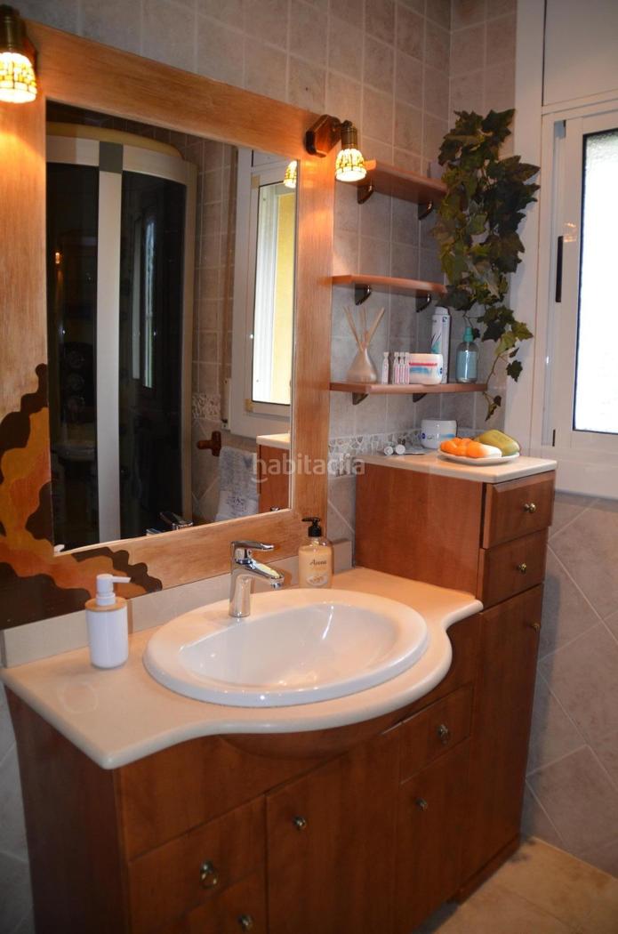 Chalet con Gran Parcela y Piscina Privada en Cunit Cunit