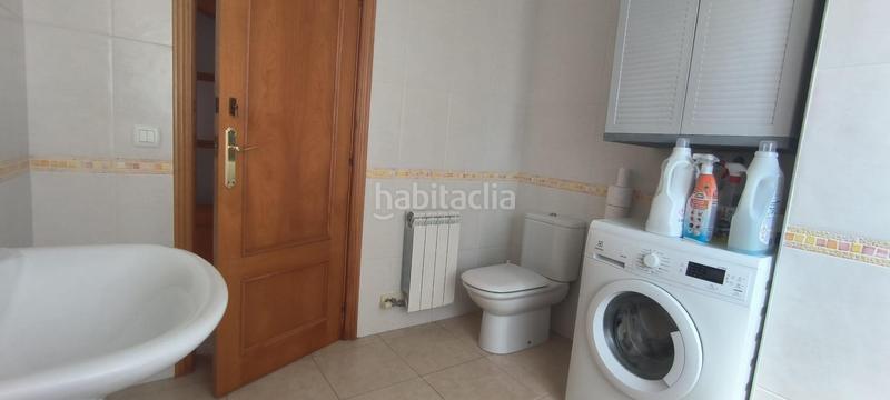 Foto 1225d2cc-053a-4dd2-a57d-2e2088b910b2. Xalet amb calefacció aparcament piscina a Bellamar Calafell