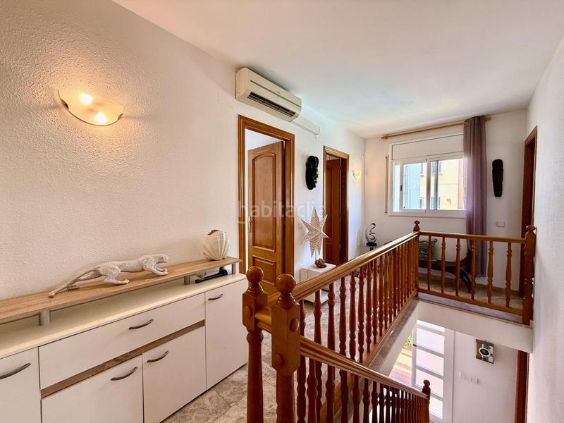 Foto a7f9a9f6-0154-448a-bbba-4dfca5a37684. Casa adosada en carrer holanda 27 casa centro en Segur de Calafell