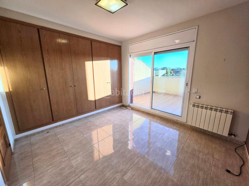 Foto 32394054-4008-4f43-a96c-8624e874975d. Casa a schiera con riscaldamento parcheggio in Pobla de Montornès (La)