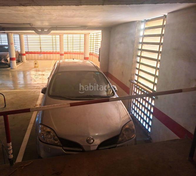 Foto a89b951d-cd5c-4eca-a1a5-f831fda62026. Aparcament cotxe a Calafell platja Calafell