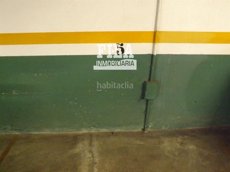 Foto 40baf9ba-a987-4f8d-b895-c83fefbe139b. Aparcament cotxe a Calafell poble Calafell