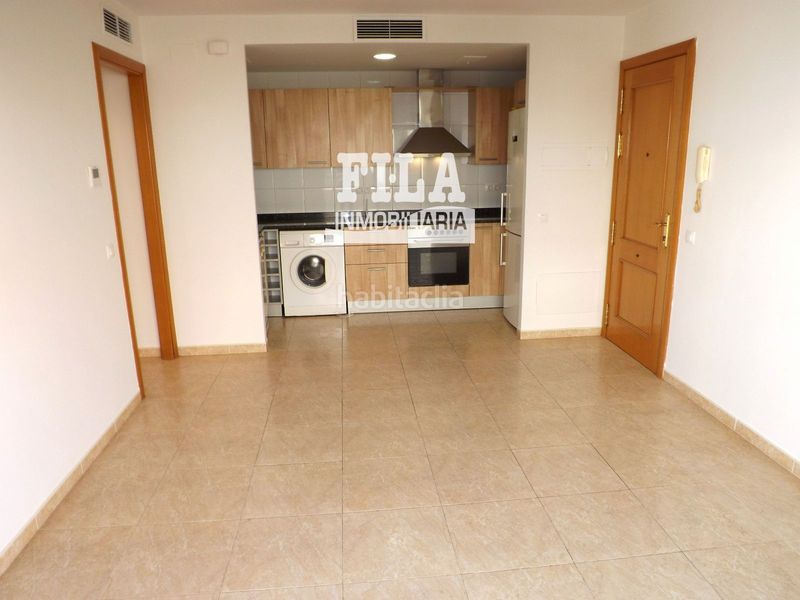 Foto 5b043e2a-d605-48ff-b2b0-a1bd32945690. Pis amb calefacció aparcament a Calafell poble Calafell