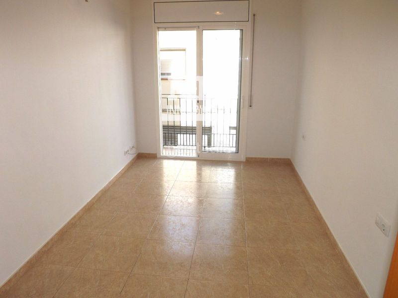 Foto b8b5d9de-2186-4b7d-9c0f-0678bbfb2a77. Pis amb calefacció aparcament a Calafell poble Calafell