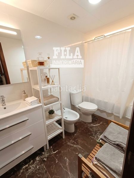 Foto e28cdda3-edee-4d2d-8d2c-daed01f52e43. Piso amplia planta baja cerca de todos los servicios en Segur de Calafell