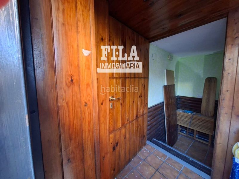 Foto b9feacad-b1bd-4f8e-838e-0ffd66315f16. Local comercial a Centre Torredembarra