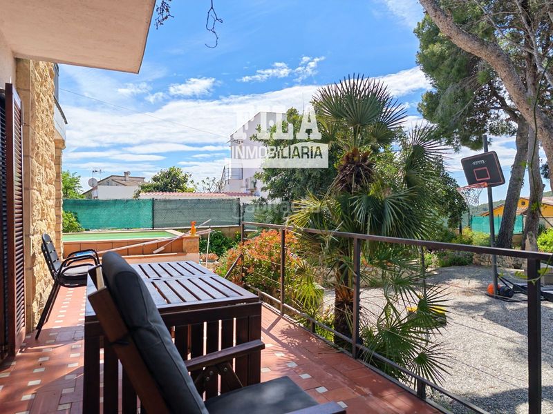 Foto 827e8de3-d8dc-4afd-9985-7079574b3c9f. Xalet amb calefacció aparcament piscina a Bellvei