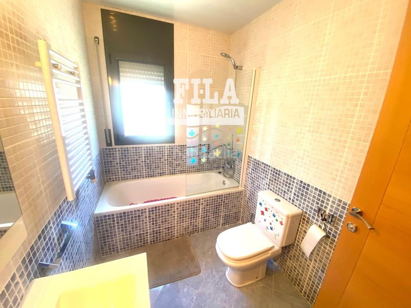 Foto ab6f5b5d-5848-4d6a-9c45-d2331037112e. Casa amb calefacció aparcament piscina a Valldemar-Montmar Segur de Calafell