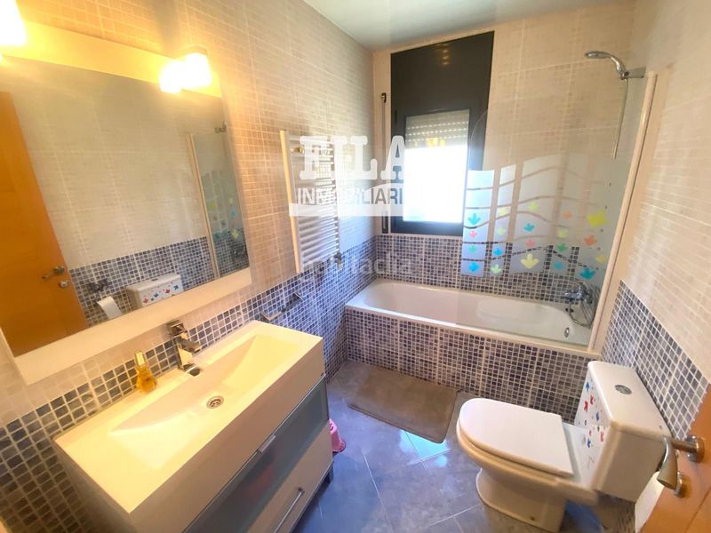 Foto cc953364-799d-46b6-b85e-aa73b9e3853c. Casa amb calefacció aparcament piscina a Valldemar-Montmar Segur de Calafell