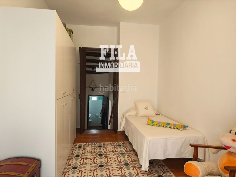 Foto ee4b43df-2626-42c7-8d46-cac33664e5bc. Casa adossada a Llorenç del Penedès