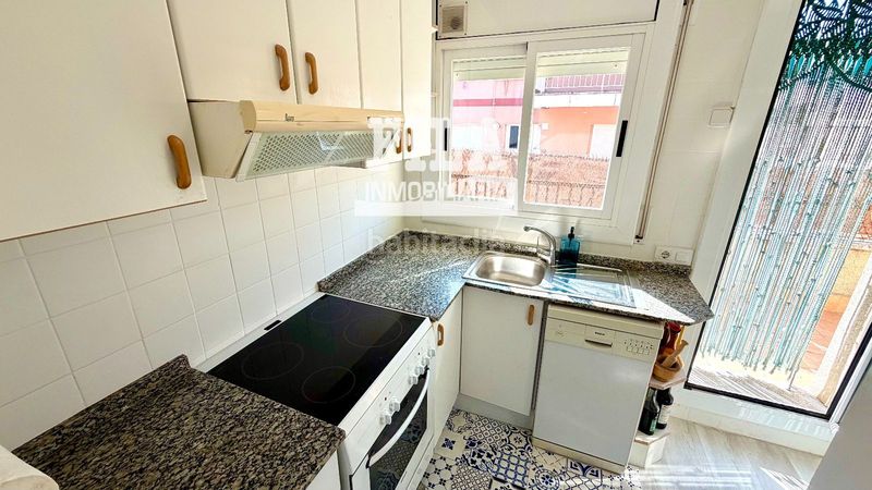 Foto be7ca5f7-7e74-4f91-9665-6474296f8d32. Àtic a Cunit residencial Cunit
