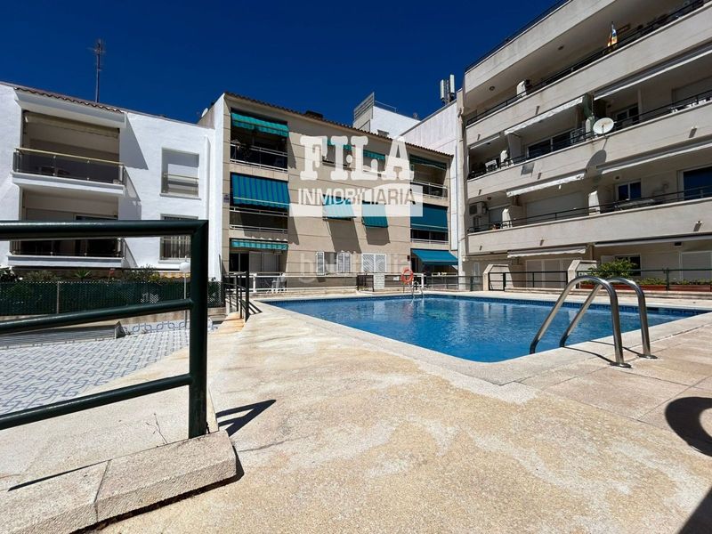 Foto 17fff1dc-2eb8-4309-b95b-b4a49c21d0aa. Pis amb aparcament piscina a Calafell platja Calafell