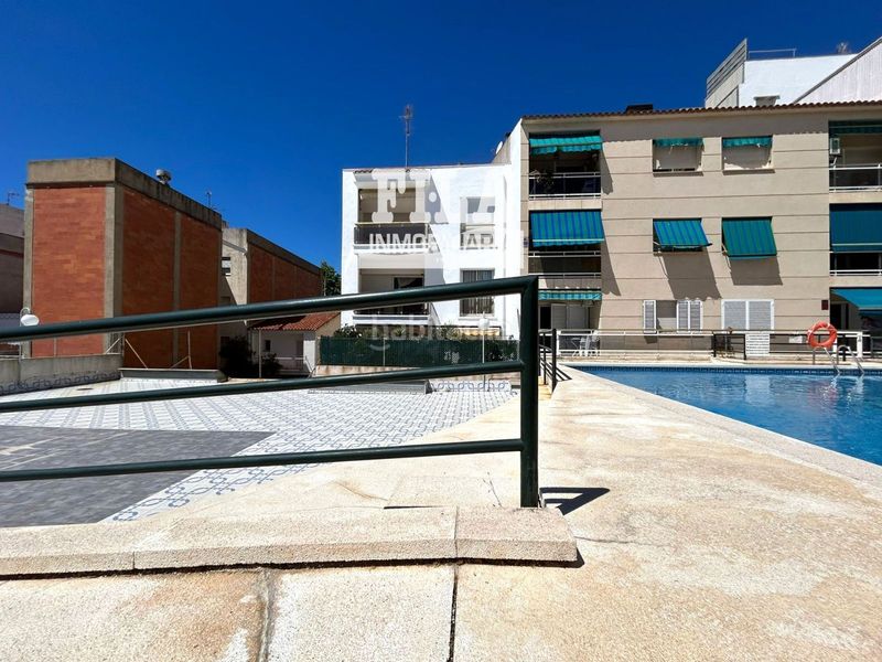 Foto b4c0ff9c-abcd-4145-8afe-c766963a08af. Pis amb aparcament piscina a Calafell platja Calafell