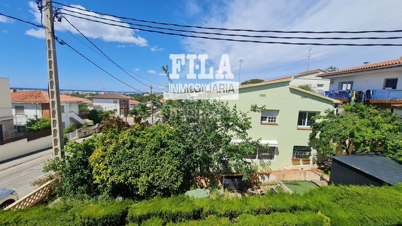 Foto c1d7cd7a-8fdb-4fd1-bcb3-da3745d8f4fc. Casa amb aparcament a Bellamar Calafell