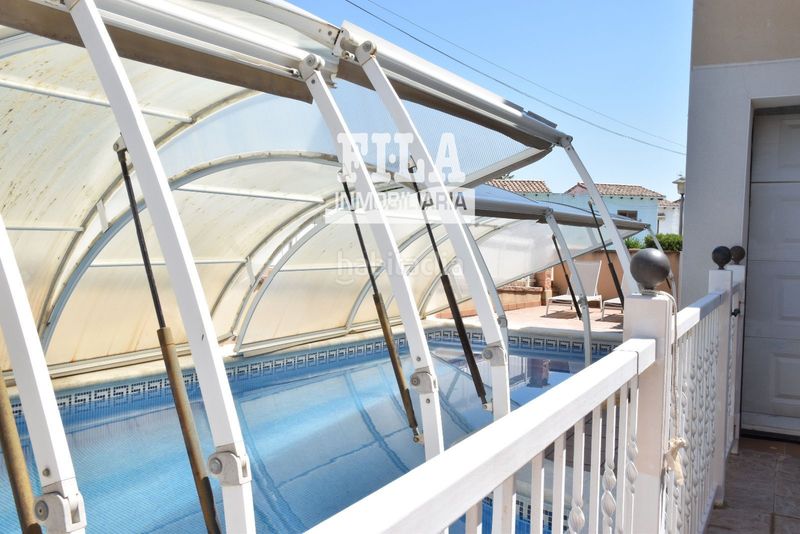 Foto b6a89788-20d1-45d6-a00f-84c3218ccae6. Xalet amb calefacció aparcament piscina a Bonavista Vendrell (El)