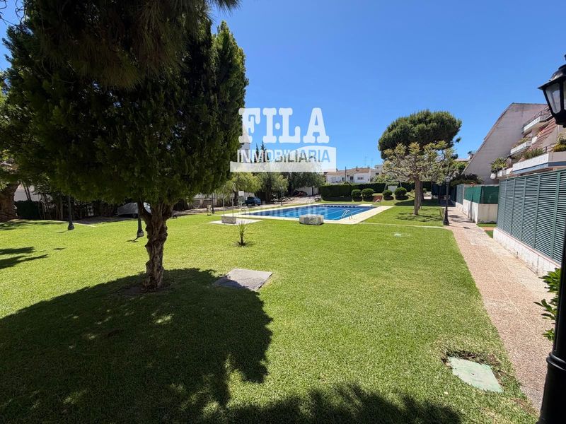 Foto dfd3d73a-4d40-4466-b1d9-ad15291e213f. Dúplex amb calefacció aparcament piscina a Calafell residencial Calafell
