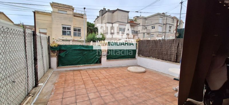 Foto f05bbdb6-b705-4995-bf60-2a6b9cb4fd9d. Pis a Segur de Calafell nucli urbà Segur de Calafell