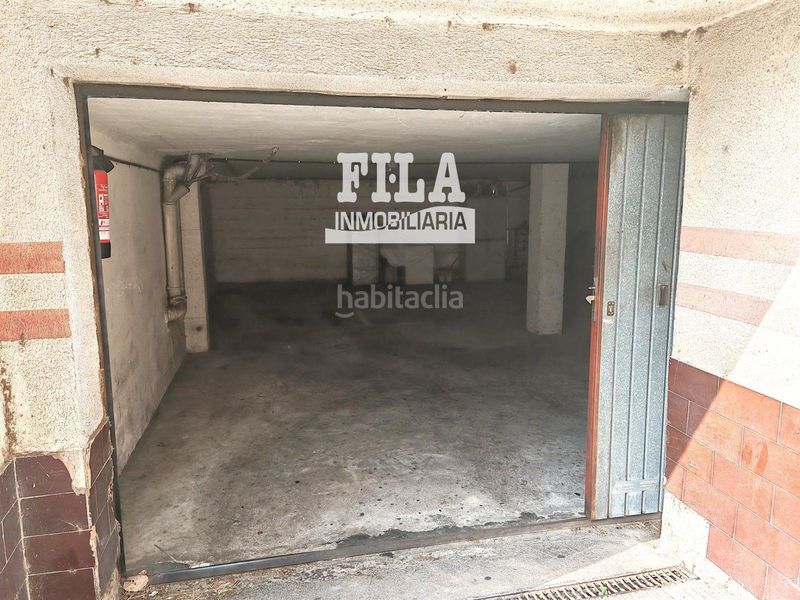 Foto 6735bc11-ccc2-4ff6-bd60-c07e509f0052. Aparcament cotxe a Calafell poble Calafell