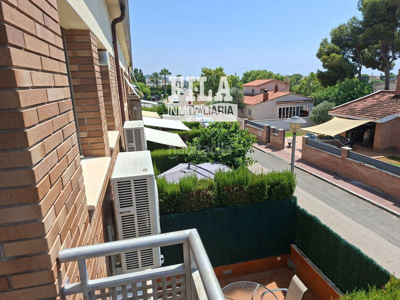 Foto 4384541a-d4d8-4dd8-927b-32e1611b15b8. Casa adossada amb aparcament piscina a Bonavista Vendrell (El)