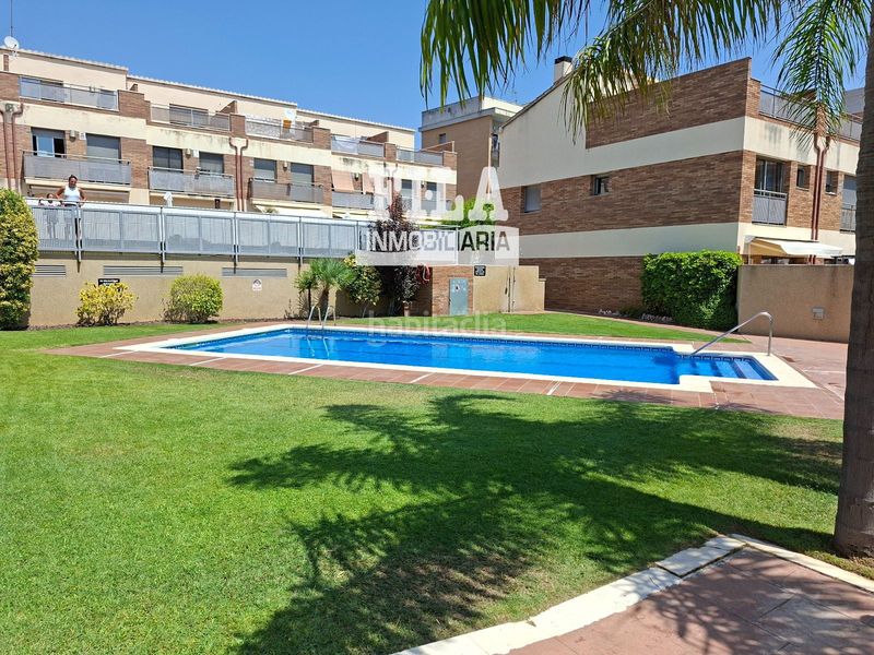 Foto 5f134f72-17d1-4e4c-ac89-f8c2e87e3a60. Casa adossada amb aparcament piscina a Bonavista Vendrell (El)