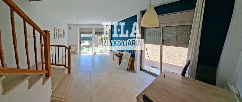 Foto 8619f5d1-ee56-4da6-8ce2-1efa706a181e. Casa adossada amb aparcament piscina a Bonavista Vendrell (El)