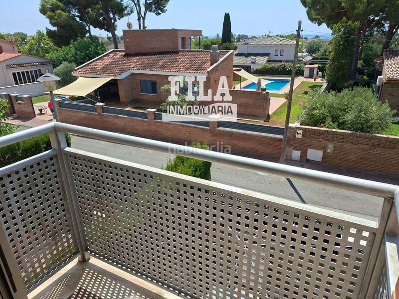 Foto bc63c509-99ea-4e01-90d1-2cffb94e4b32. Casa adossada amb aparcament piscina a Bonavista Vendrell (El)
