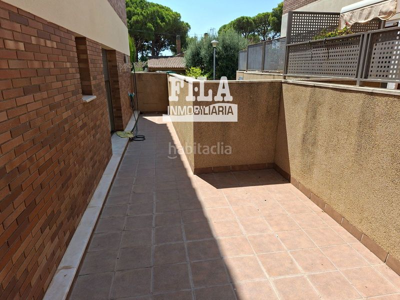 Foto ca95990c-0999-4991-b858-c629f5616705. Casa adossada amb aparcament piscina a Bonavista Vendrell (El)