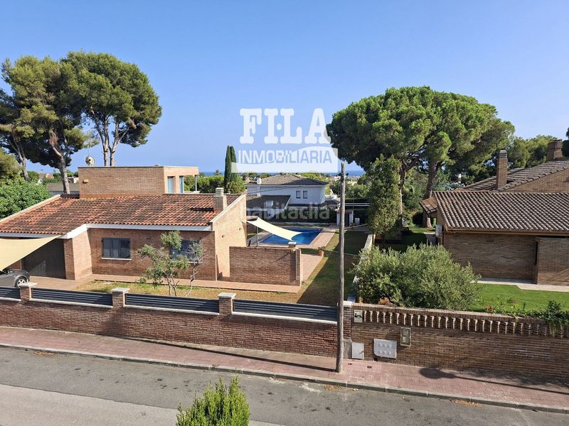 Foto f440d5d5-4926-4851-b118-02190decde03. Casa adossada amb aparcament piscina a Bonavista Vendrell (El)