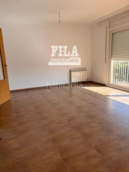 Foto 148f8ce9-52fa-4ffd-a619-a8106d0a8a21. Casa adossada amb calefacció aparcament a Bellvei