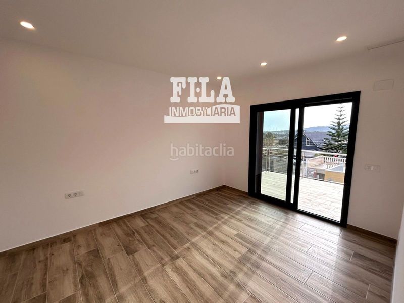 Foto 0800530f-64ca-4138-a1db-e24f7805f816. Location chalet avec chauffage parking piscine dans Vendrell (El)