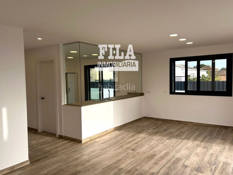 Foto 5d3f7a0a-39ce-4e35-886f-f21d0933dcee. Location chalet avec chauffage parking piscine dans Vendrell (El)