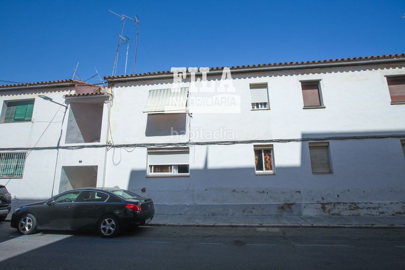 Foto 4c473379-0e34-4eb6-a05e-441e1372d7e1. Pis amb calefacció aparcament a Calafell platja Calafell