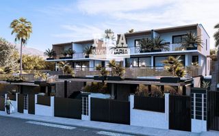 Reihenhaus in Segur de Calafell Nucli Urbà. Promocion en venta de casachalet pareada de obra nueva en segur