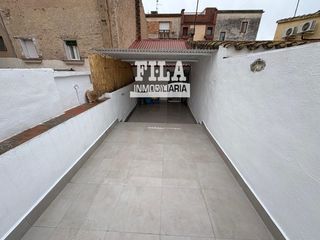 House in Centre. Casa de pueblo totalmente reformada con gran terraza en el coraz
