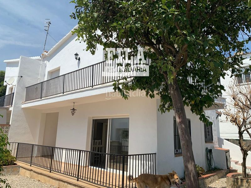 Foto 06ec04ee-61b9-4f7c-b1e6-b98d386d7e59. Casa aparellada amb calefacció a Segur de Calafell nucli urbà Segur de Calafell