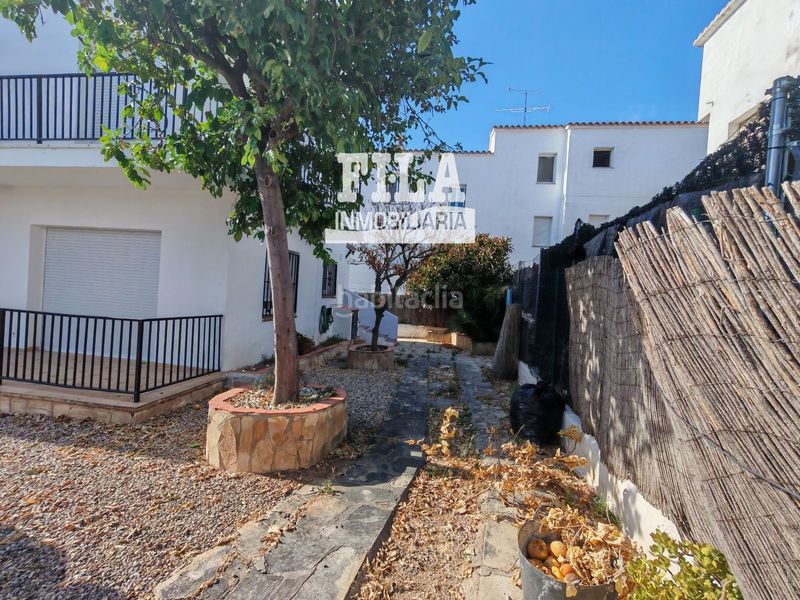 Foto 1814f698-85ca-43c6-ac8c-78899e2ff772. Casa aparellada amb calefacció a Segur de Calafell nucli urbà Segur de Calafell