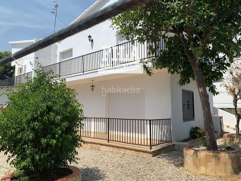 Foto 3d84bf86-36e8-42fb-884c-63871ac4b693. Casa aparellada amb calefacció a Segur de Calafell nucli urbà Segur de Calafell