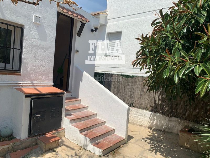 Foto 5b760fa2-907a-41fd-8f50-1279b8ae857b. Casa aparellada amb calefacció a Segur de Calafell nucli urbà Segur de Calafell