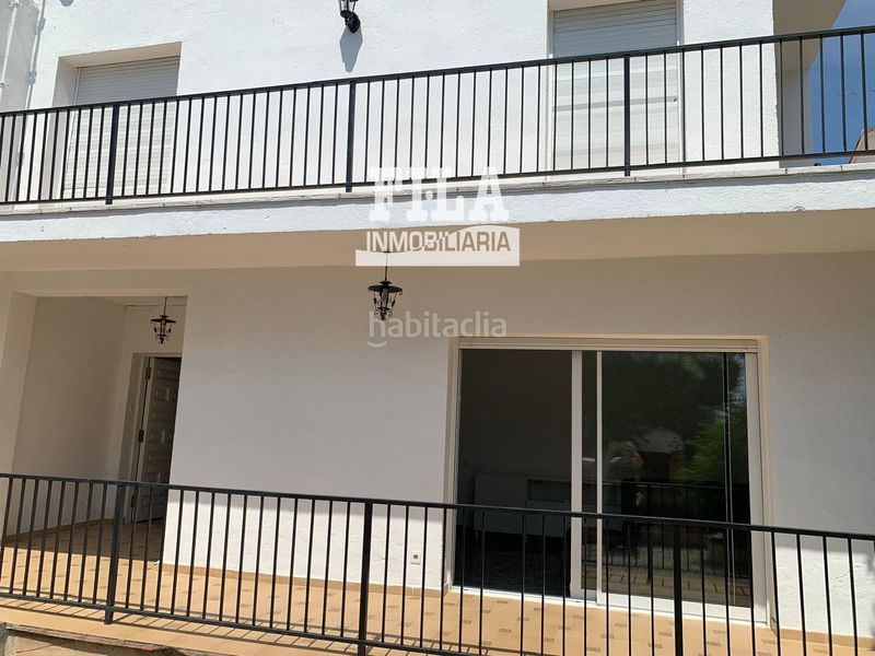 Foto 996d5727-90a3-404a-93df-62a7c48bea95. Casa aparellada amb calefacció a Segur de Calafell nucli urbà Segur de Calafell