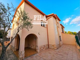 Maison jumelée à Els Munts. En torredembarra