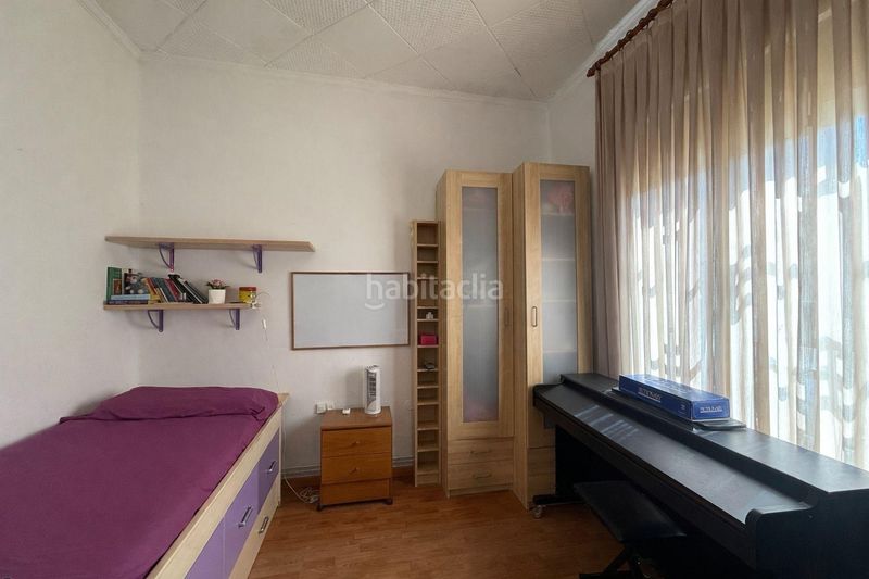 Foto 3440d6d7-88ef-4ca9-b22f-e741f07d2e21. Casa adossada amb aparcament a Covadonga Sabadell