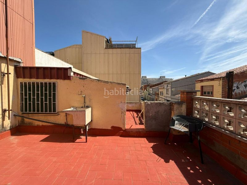 Foto 9e64e382-3d37-4c47-b9ff-246856ccbc64. Casa adossada amb aparcament a Covadonga Sabadell