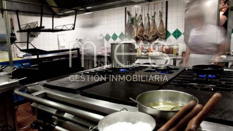 Foto f2df8cab-30da-4c43-95e8-773a845e6728. Edifici a avenida gomez ferrer 17 a El Molí Torrent