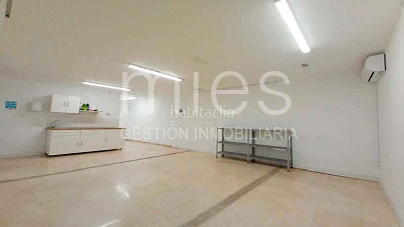 Foto b5ddc9bb-de0f-4e78-b1ac-a776e34db795. Geschäftsraum in del primer de maig 0 in La Creu Coberta Valencia