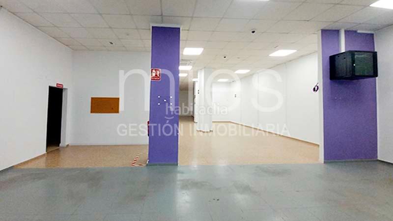 Foto e5b82a59-7f68-4d1c-b8b4-71cb9b74abea. Geschäftsraum in del primer de maig 0 in La Creu Coberta Valencia