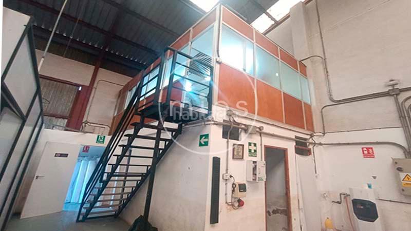 Foto 42f6b5a5-de08-4d14-8ef1-669b10e0421f. Lloguer nau industrial a luis portabella 0 a Aldaia