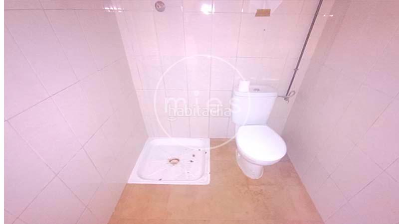 Foto e4abfc18-9bbc-49a2-8190-94e64c78d847. Lloguer nau industrial a luis portabella 0 a Aldaia