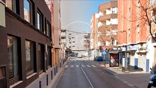 Locale commerciale in Calle valencia 0. Local tipo almacén  aparcamiento
