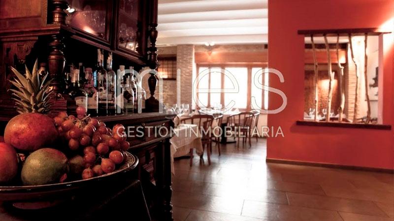 Foto 00a490bd-ff26-43ab-8d5c-09099c8df0bf. Local comercial en avenida gomez ferrer 17 edificio esquinero en Torrent